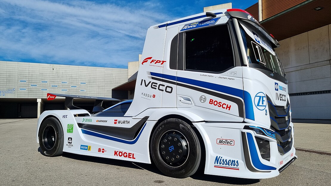 E-Racetruck von Hahn Racing mit digitalem Spiegelsystem Rearview OneBox® von Kappa optronics