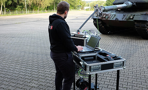 RIB4d-on-site operations RIB 4D Gun Barrel Inspection System on-site commissioning and measurement