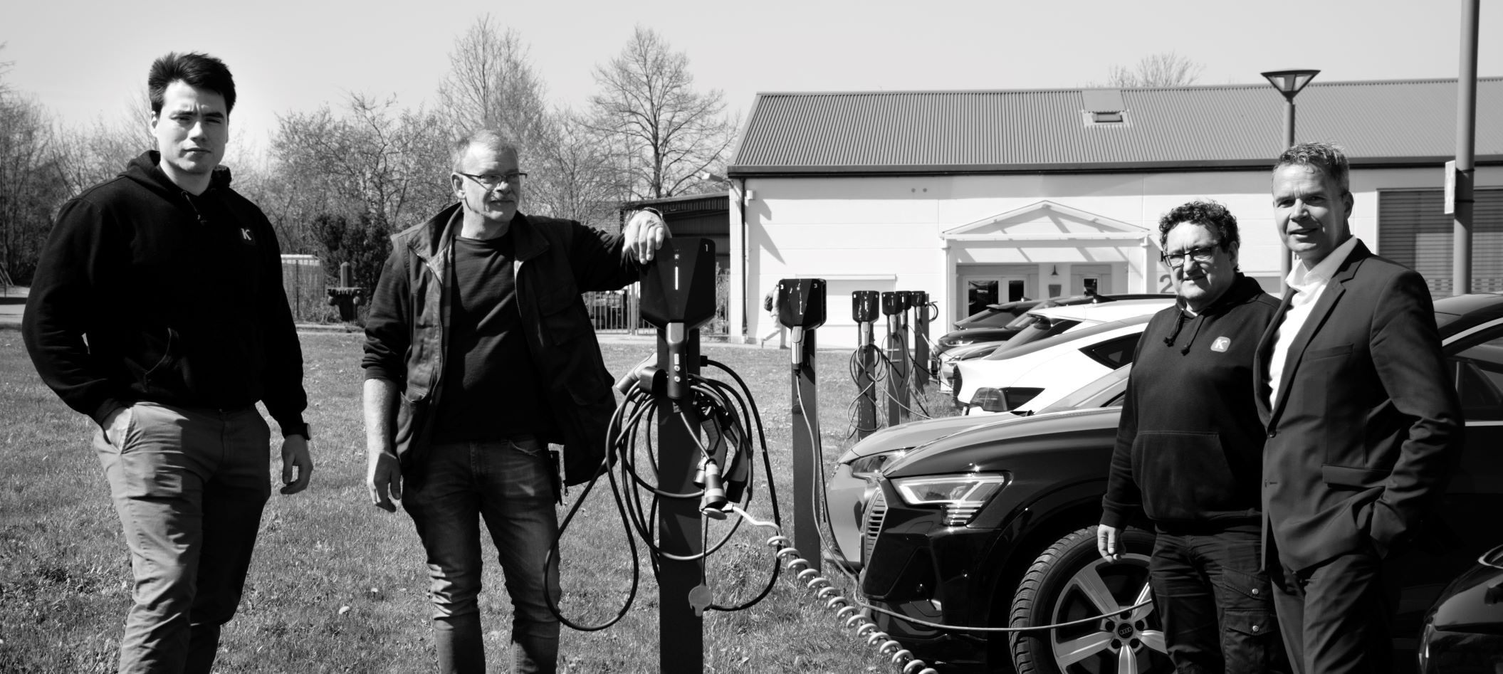 Kappa energy taskforce presents the new charging stations. 